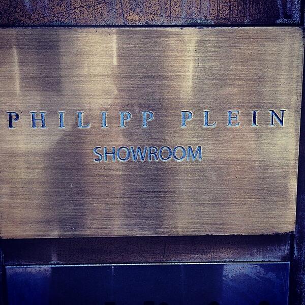 #Milano #sundaymorning #ViaBigli #Showroom #PowerRoom #wedontstop #philippplein