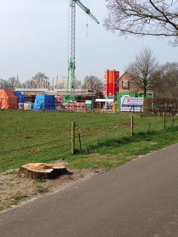 KoetsierWesepe's tweet photo. Overal kom je ze tegen @vosmanbouw en @KoetsierWesepe http://t.co/AC3aTQEflC