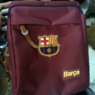 DMshopinc's tweet photo. New slingbag barca marooon! 110k http://t.co/UNaosh9wzm