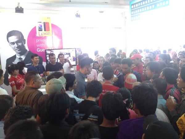 _DemianAditya_'s tweet image. Street magic di event LG mobile Nexus 5 auction ITC Roxy Mas @lgmobileid @equatoreventid