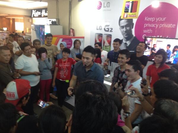 _DemianAditya_'s tweet image. Thanks @lgmobileid &amp;amp; @equatoreventid udh ngundang ke event LG mobile Nexus 5.. Sempurna!