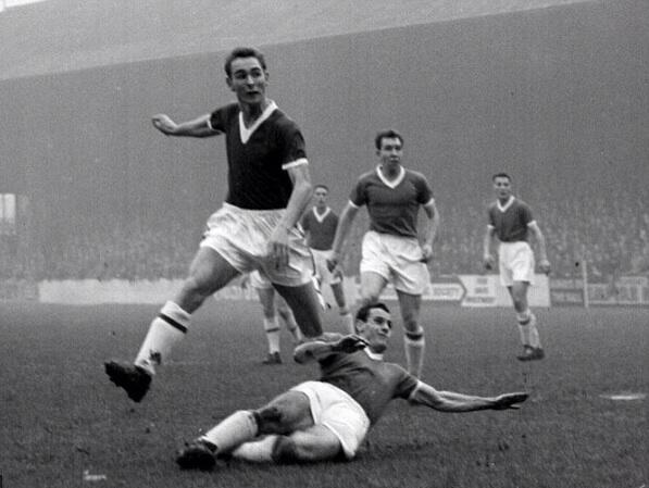 VintageFooty's tweet image. Brian Clough in action for Middlesborough