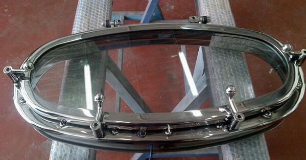 AlluferTempesta's tweet image. @AlluferTempesta #porthole with new #frictionhinge system ready to test onboard