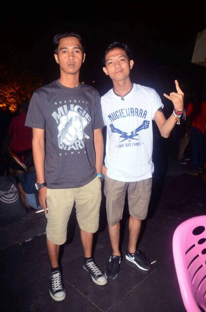 Kopii dulu RT @kijokFDM: RT <a href="/MGWRstore/">Mugiewarra Rebel</a>: Personil salah satu band keren pekanbaru #MGWRstore  mari di order!!