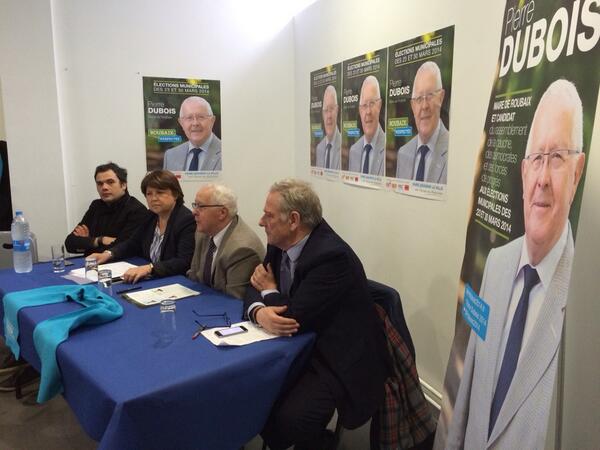 PDubois2014's tweet photo. Conférence de presse avec @MartineAubry @pdesaintignon &amp; @mehdimassrour #RoubaixRespectée http://t.co/DX7CLPIESL