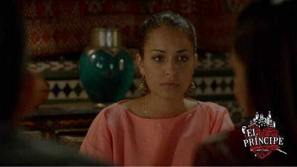 Cada vez que me acerco a <a href="/agente_morey/">Agente Javier Morey</a> me alejo un poco más de mi familia. No sé si podré soportarlo @ElPrincipe_tv