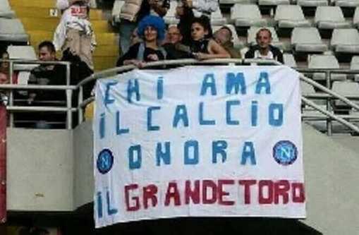 Napoli, striscione in onore del Grande Torino (FOTO) 34 BjAWeOnCIAA07Vt