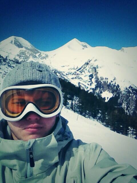 Adam_McVeigh's tweet image. Living the dream #absolutepro