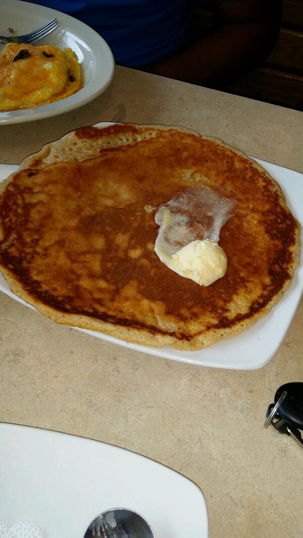 LMAOTWICE's tweet photo. Shaq Pancake..... http://t.co/S4dND5YFeC