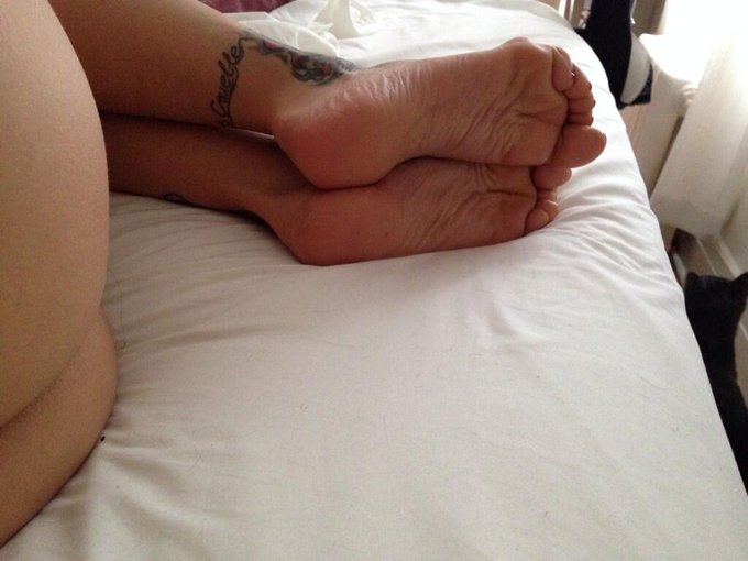 Celebrating morning with my wrinkled soles :) http://t.co/460PsB5rug<a href="/tag/inkedgirl"class="tags"><span>#inkedgirl</span></a><a href="/tag/playapilar"class="tags"><span>#playapilar</span></a>