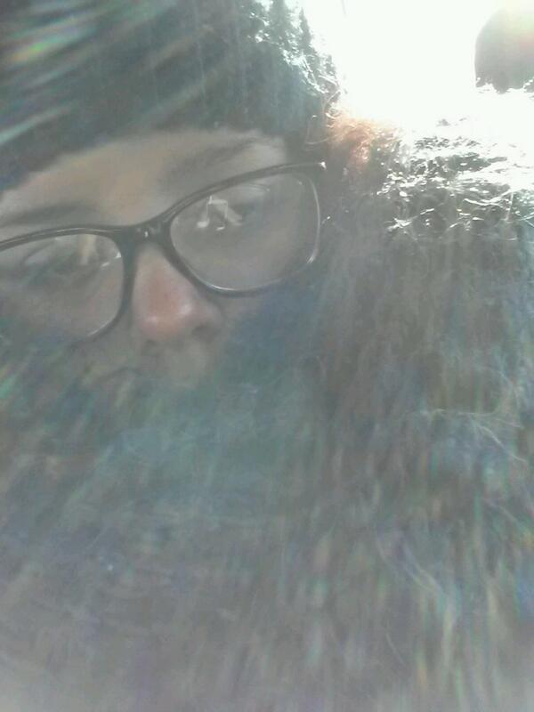 GottaLoveFran's tweet image. With my hat, scarf, and hair I look like a ball of fur #DoneWithClasses #GoingToMyBed #FirstTimeGoingToSleepAllNight