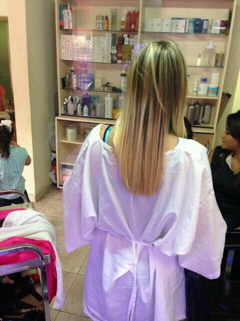 Marycrj_'s tweet photo. Nueva Tendencia en cabellos, californiana con Mechas.. ♥ http://t.co/xwznTqV1fu