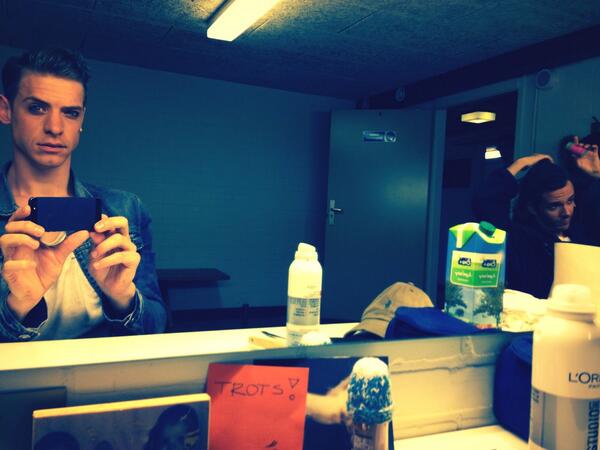 guusvoogt's tweet photo. kleedkamer diaries @marksloofvtoor #harrieentweemeesters http://t.co/445EULgkBg