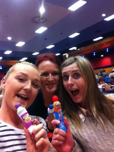 2012amy's tweet photo. #BingoSelfie Hope we win!! @lynoli123 @chellekiddy http://t.co/QpPiOF0u8B