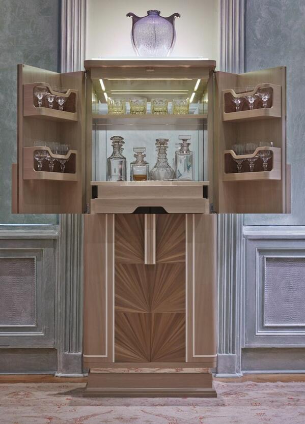 LuMagrawPR's tweet image. The world's tastiest cocktails are served from #strawmarquetry Cocktail Cabinet by @GoslingLtd.  Blow the budget.