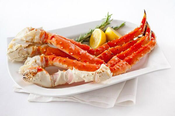 luredfresh's tweet photo. So you have your Alaskan Wild King Crab Legs. They're huge, now what? http://t.co/67zW73gZRM #kingcrab  #eatmorefish http://t.co/111HVFyLNn
