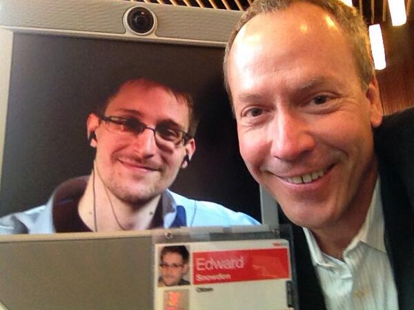 nottdavid's tweet photo. #selfiewithsnowden http://t.co/ajyx1x9OY0