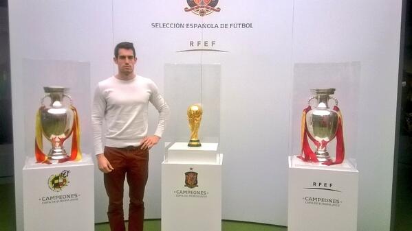 _borjalobo's tweet photo. En la Ciudad dl Futbol, las Rozas... http://t.co/rQd3FMDQFD