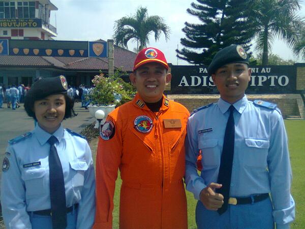 MuhCiputra's tweet photo. @ZefanyaNadya http://t.co/iRhKyFaIVu