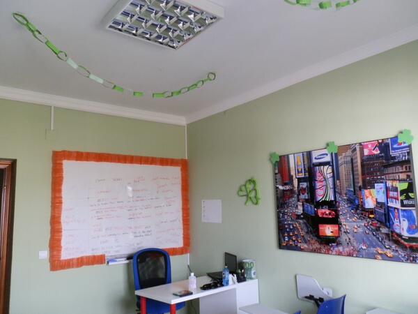 ¡¡El aula de los mayores también está decorada con motivo de Saint Patrick!! No os la perdáis....