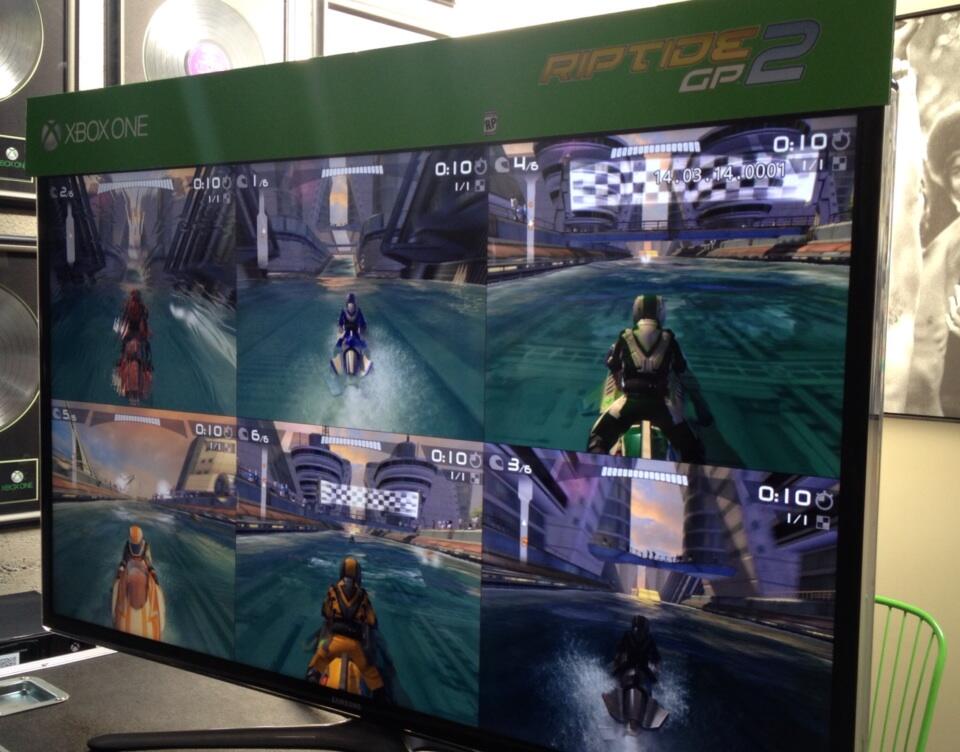 Grid autosport split screen pc. Xbox series s split screen. Разделение экрана xbox fortnite. Xbox series s split screen. Fortnite сплит скрин пс4.