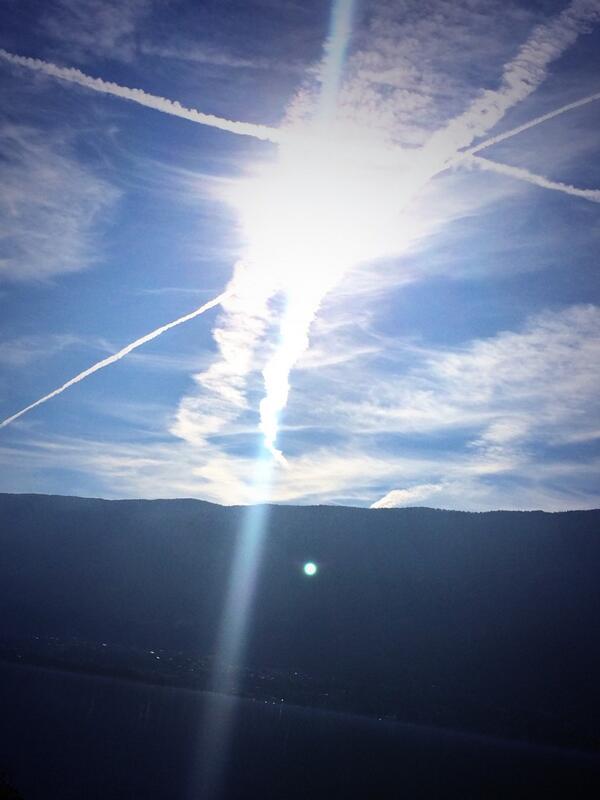Jennifer_5SOS's tweet photo. #sun #plage #aixlesbains ☀️ http://t.co/ZQKZ2xy0ge