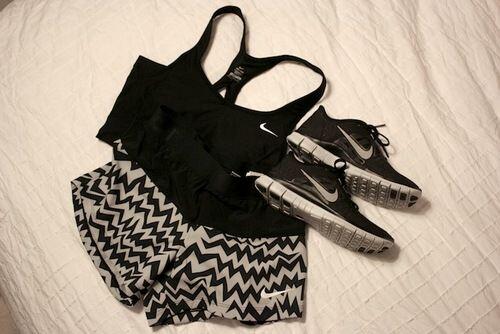 FitnessGuru96's tweet image. Workout gear in my favorite color. #WANT