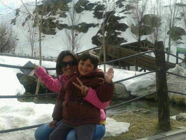 fidalgo_yolanda's tweet photo. EN LA NIEVE!!! http://t.co/0syOt7Epp5