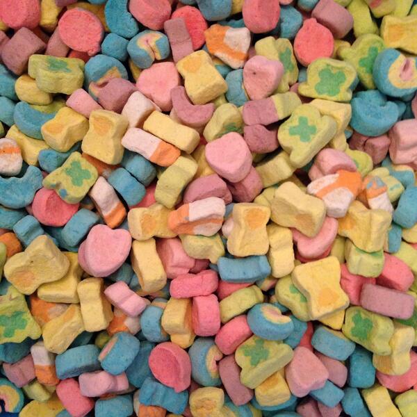 Mrs_Davis_3rd's tweet photo. Can you guess how many marshmallows were in our big box of Luck Charms cereal?! http://t.co/K0nsU3Xjqi
