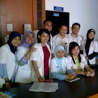 done_ilham's tweet photo. IGD team http://t.co/WueIIIJiLf