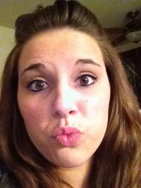 Kc_Lawrence22's tweet photo. Kisses for my bitches! #loveya'll @ShelbySue27 @sexylextacey http://t.co/oiM2xIdLXs