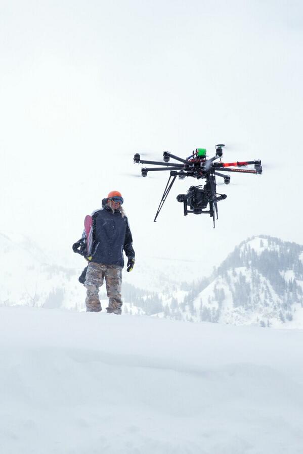 VitaBrevisFilms's tweet photo. Chase @aaronbiittner at high elevation. @freeflycinema  #octocopter http://t.co/gVbGxPoDEb