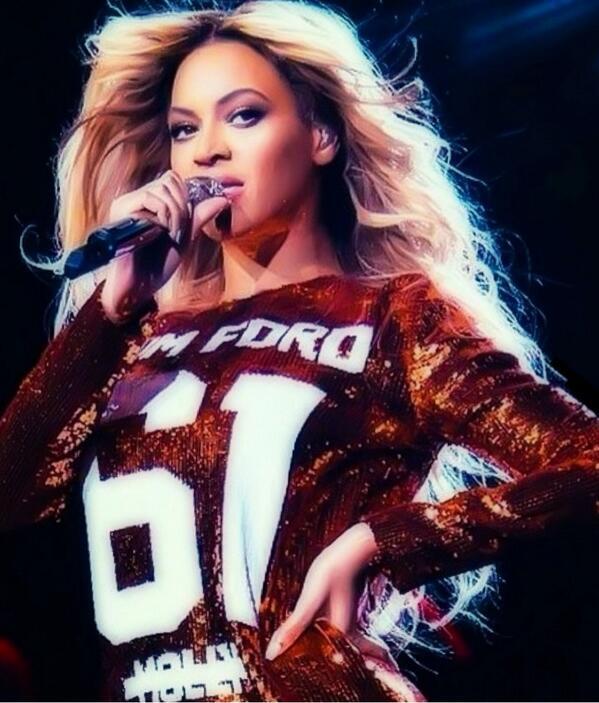 Beyonce > "The Mrs. Carter Show" World Tour [VI] $230 MILLION. BIGGEST FEMALE TOUR OF THE YEAR! - Página 6 BjDKAlyCIAAqwXN