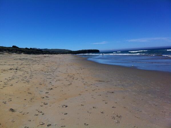 blairjstratton's tweet photo. Strolling at the beach #dunnerstunner http://t.co/whfvAwIxcK
