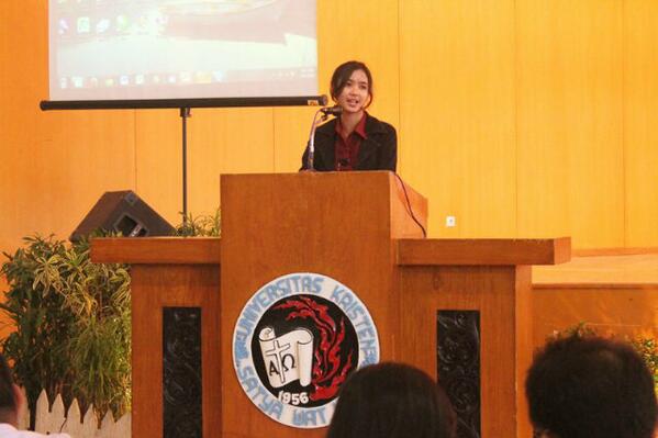 JACNASSA2014's tweet photo. Ini dia ibu ketua dari @JACNASSA2014 :D @inedinarantii ;) http://t.co/coqqr3xUrr