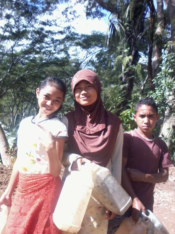 za_prameswari's tweet photo. Disini ku bljr apa artinya bersyukur yg sesungguhnya.. berjuang dlu utk mendptkn sesuatu.. Aiirr.. :-D 
@SM3TRI  http://t.co/TfRs9UD9kZ
