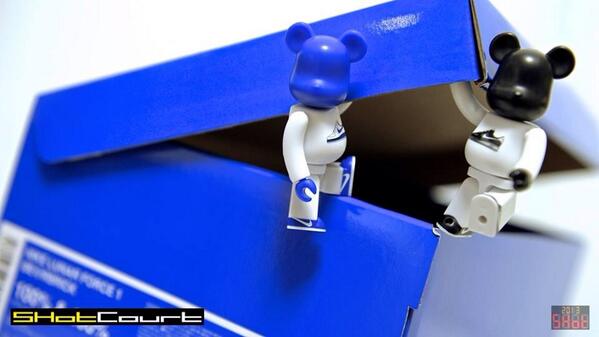 SHotCourt's tweet photo. Nike Lunar 1 BearBrick @Bearbrick_Toy @nikesportswear 

#SHotCourt #nike #bearbrick #toy http://t.co/xYLR1KSmEi