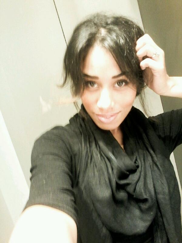 iamsaskiariley's tweet image. Feels weird having straight hair again.. #nofro' #inlovingmemory #justforaday