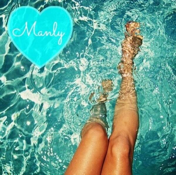 ManlyAustralia's tweet photo. Take a break and get your feet wet...only 2 more days of the work week left! #hellomanly #lovesydney #HumpDay http://t.co/f7LMvJ2iY9