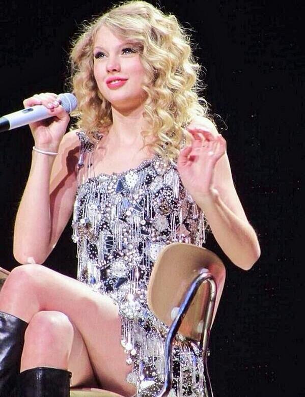 Andylovestaylor's tweet photo. Bright like a sunshine OMG she just glows http://t.co/sAlSCzogB3
