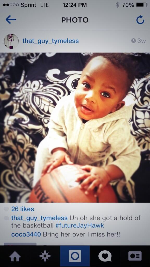 ZohnathanW's tweet photo. She so cute and she make my smile because she is my niece and she going to be hell nice at basketball http://t.co/bJ7prMwrzy