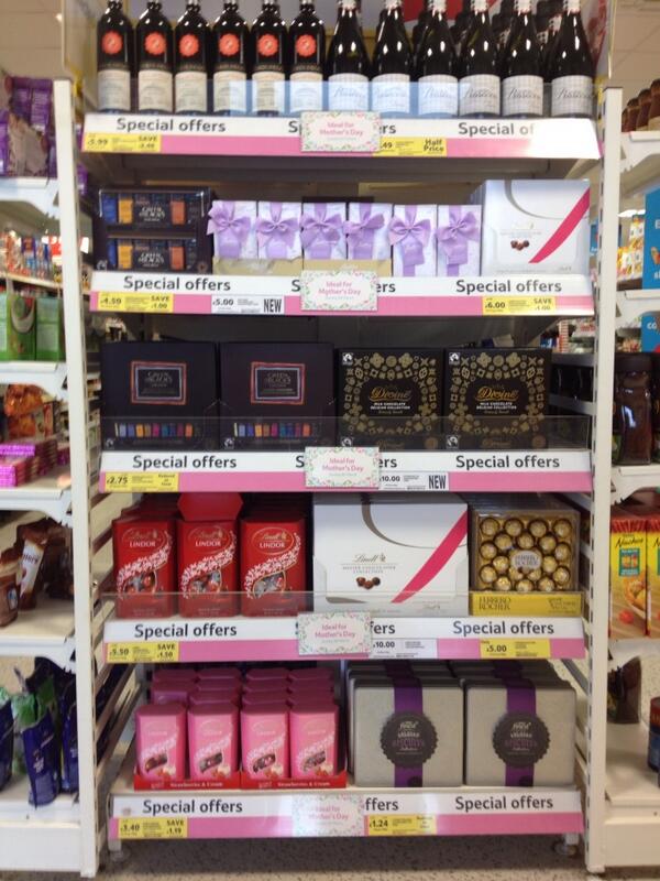 Improvised pos for promo 2. Pinking it up!! #mothersaregreat