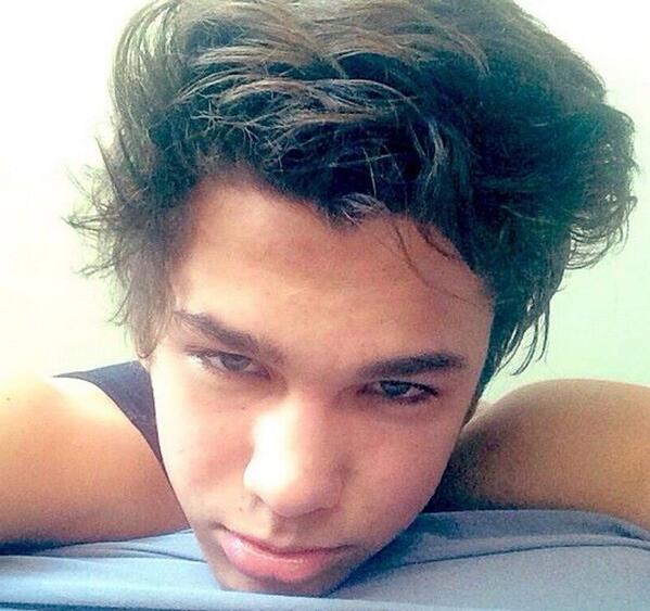 mercyeols's tweet image. My gosh I feel like my throat just got punched my head hurts too #KCA  #VoteUKMahomies #igotproblems