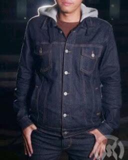 belanjadenim's tweet photo. Jaket Levis Hoodie | Rp160rb size S - M - L - XL | kontak? hubungi yang ada di bio. yuk diorder :D http://t.co/kz5BGvk3PW