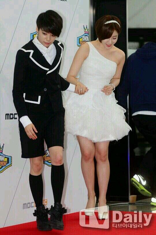 BjFFCWeCAAA4aY4.jpg:large