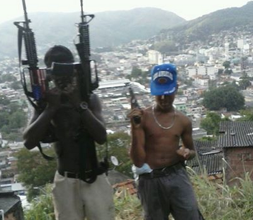 VICEUK's tweet photo. Brazilian drug dealers love social media: http://t.co/w09D4QSA0h http://t.co/I1G8SpZSIX