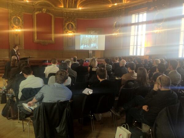 JulienVermeulen's tweet image. #DevComLyon : début de la conf &quot;Coaching, motivation... Comment obtenir plus de résultats avec vos commerciaux ?&quot;