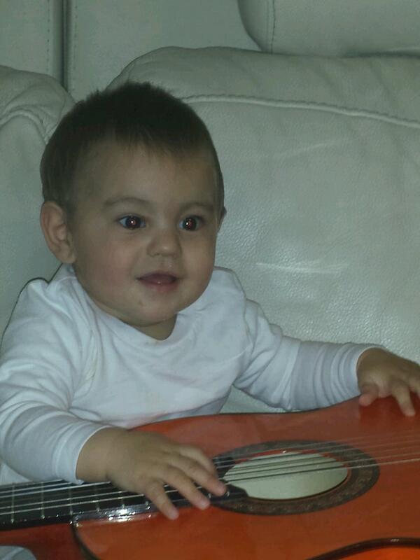 pedrosaray's tweet photo. Hoy cumple 1 año una persona k me cambio la vida y hace k mi vida tenga sentido !!!TE QUIERO HIJO!!!! http://t.co/0YjSuVSZ6X