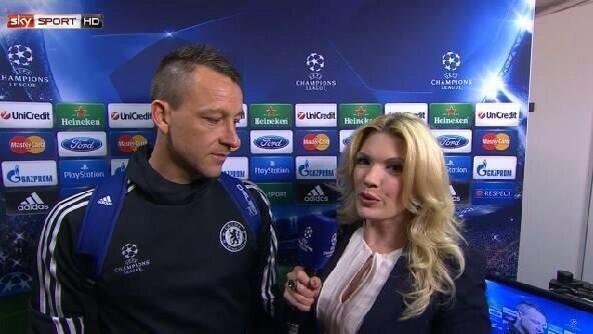 Martin_McDaid's tweet photo. John Terry eyeing up a fresh bit lol #lad #topbloke @pnoakesy @JamiePettett @AWOL27 http://t.co/VGZmvL9lPF