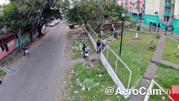 AeroCam507's tweet photo. #detenidos en #SanJoaquin en #operativopolicial #aerocam #volandoennoticias para @TReporta @Telemetro http://t.co/jUaZ4oXujL